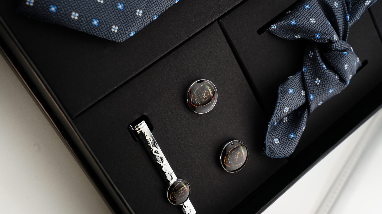 Sam & Sara Gold Edition Neckwear Set — bowtie with cufflinks and tie clip detail
