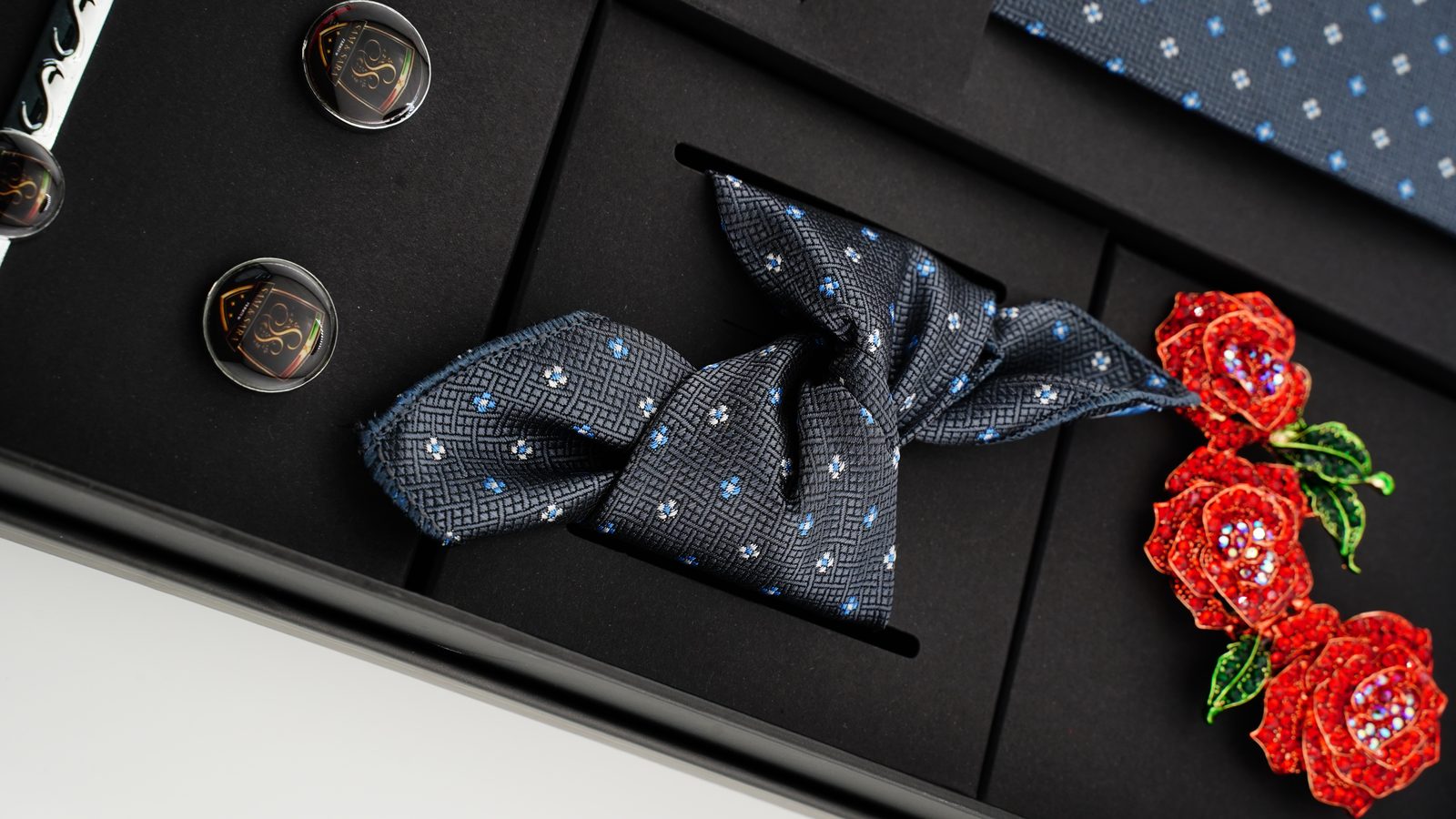 Sam & Sara Gold Edition Neckwear Set — rose brooch with bowtie detail